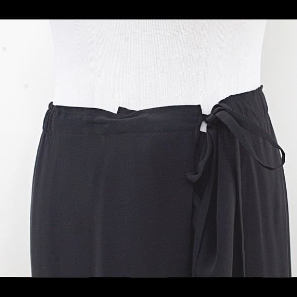 SHANGHAI TANG SILK PANTSUIT, - Picture 8 of 8